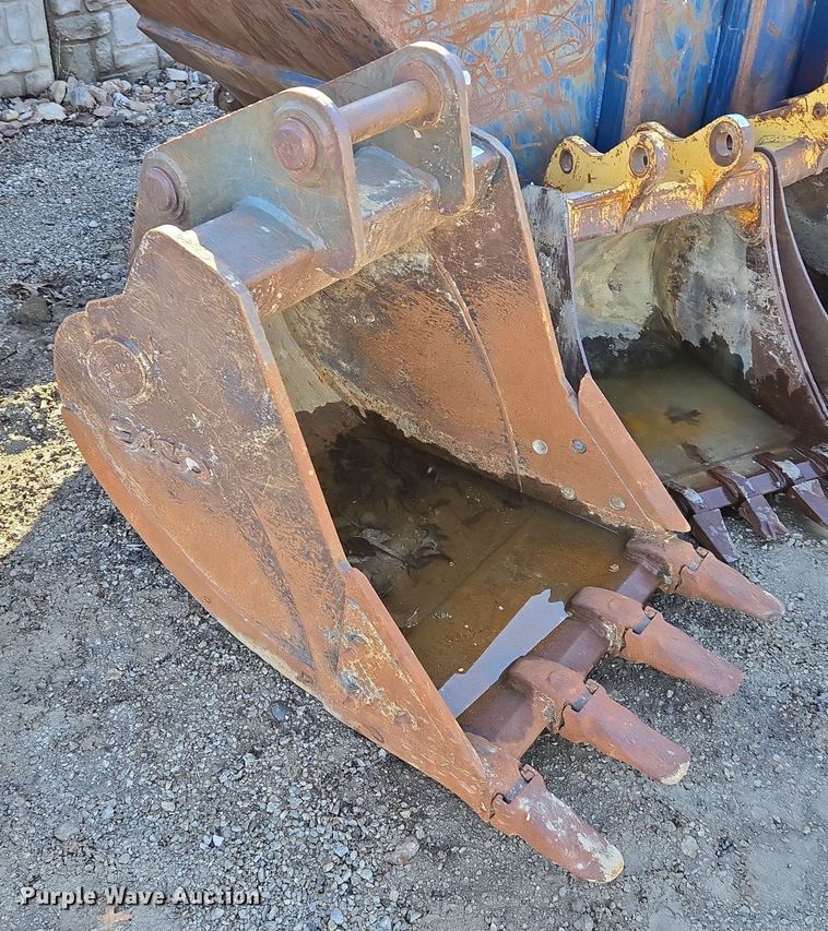image for item EQ6644 Esco excavator bucket 