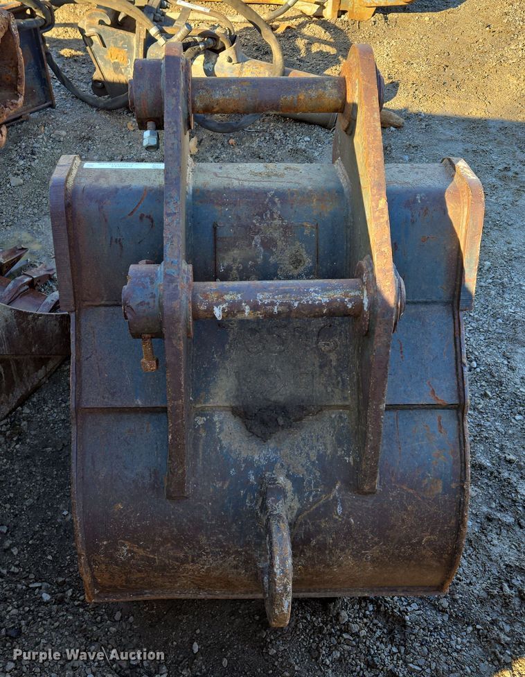 image for item EQ6644 Esco excavator bucket 