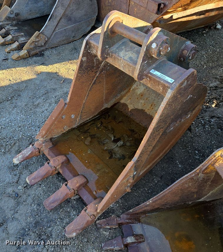 image for item EQ6644 Esco excavator bucket 