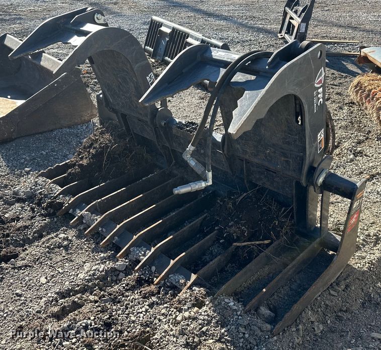 image for item EQ6651 Paladin skid steer grapple bucket