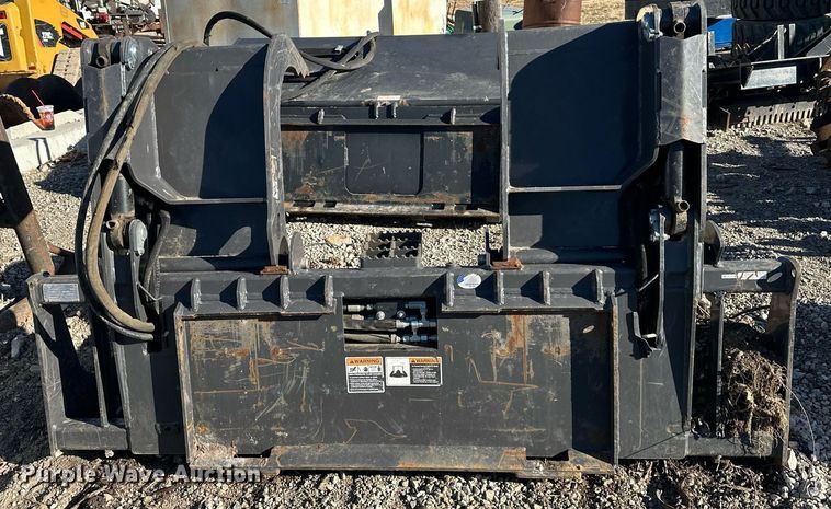 image for item EQ6651 Paladin skid steer grapple bucket