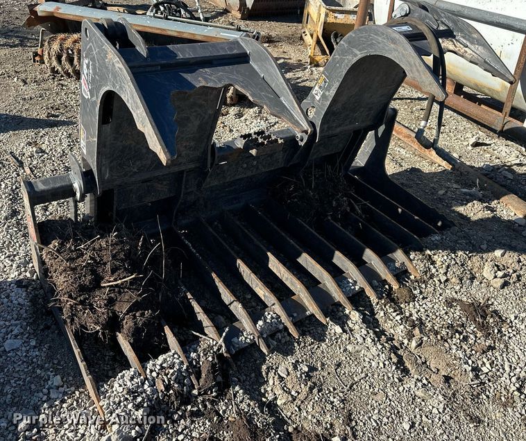 image for item EQ6651 Paladin skid steer grapple bucket