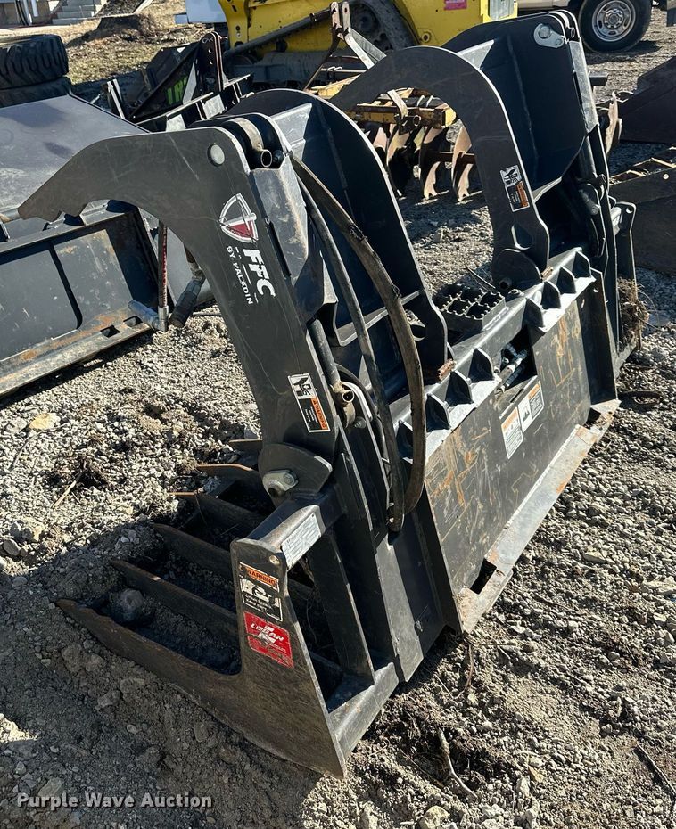 image for item EQ6651 Paladin skid steer grapple bucket