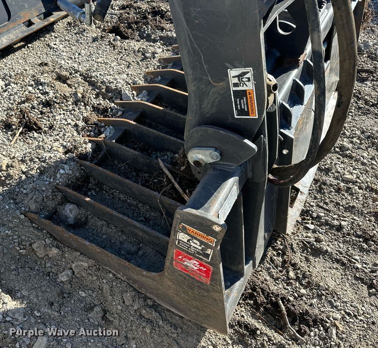image for item EQ6651 Paladin skid steer grapple bucket