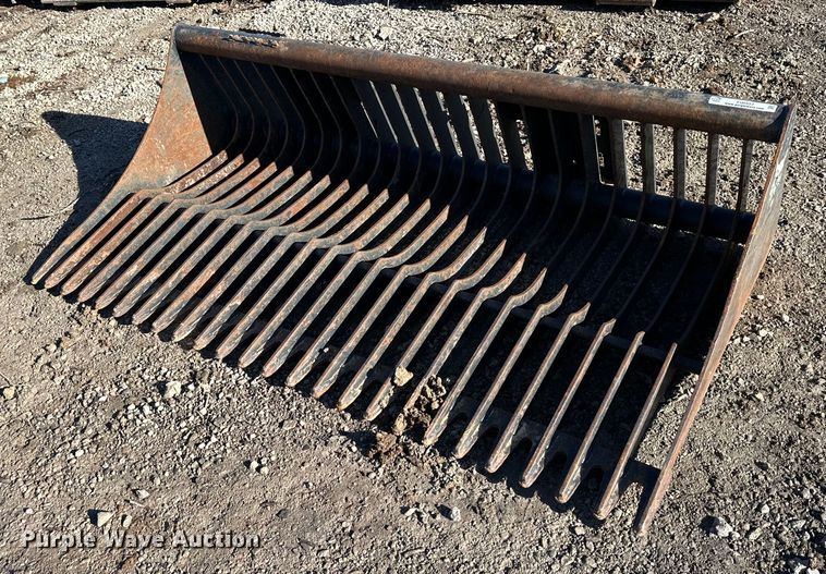 image for item EQ6653 Bobcat 82