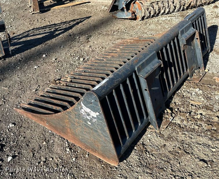 image for item EQ6653 Bobcat 82