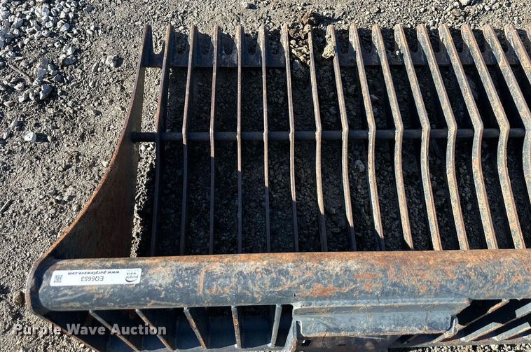 image for item EQ6653 Bobcat 82