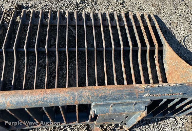 image for item EQ6653 Bobcat 82