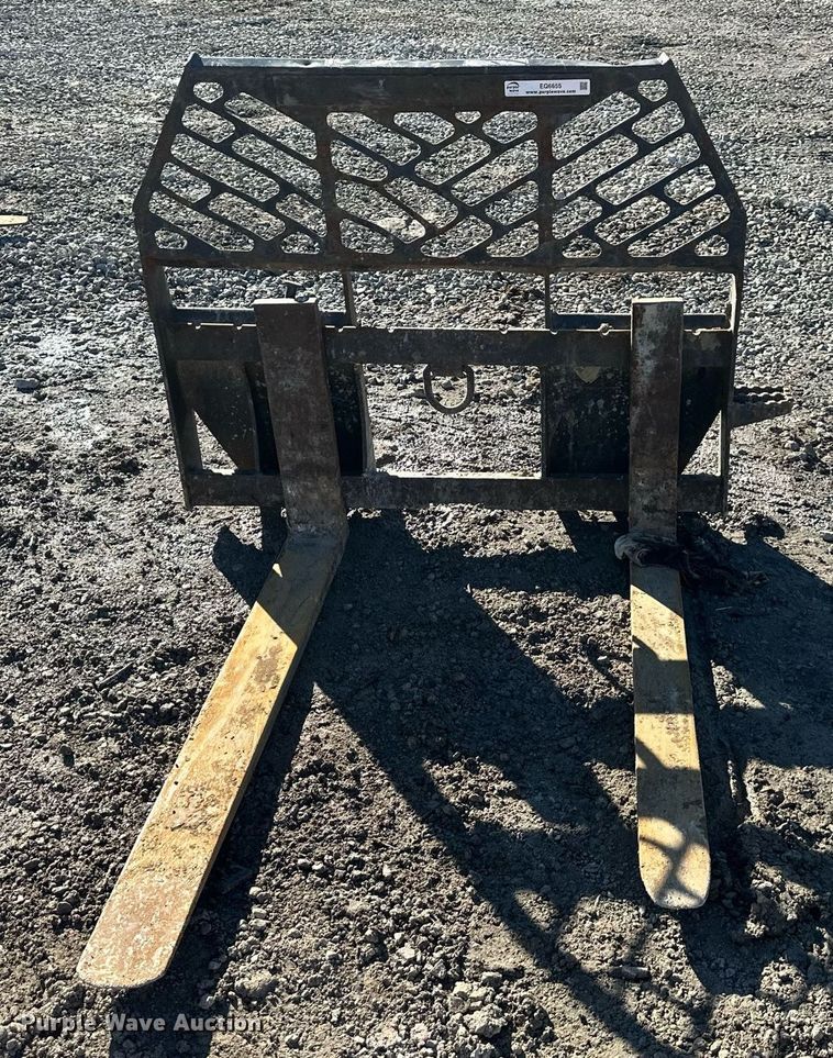 image for item EQ6655 Skid steer forks