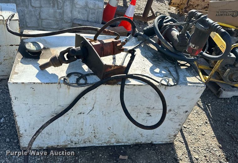 image for item EQ6659 (2) fuel tanks