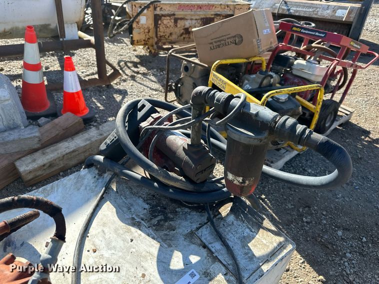 image for item EQ6659 (2) fuel tanks