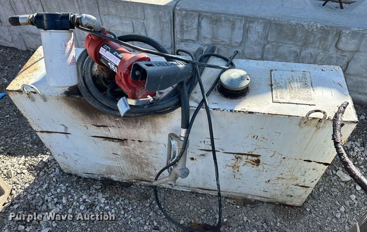 image for item EQ6659 (2) fuel tanks