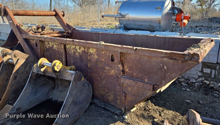 image for item EQ6669 Rock box 