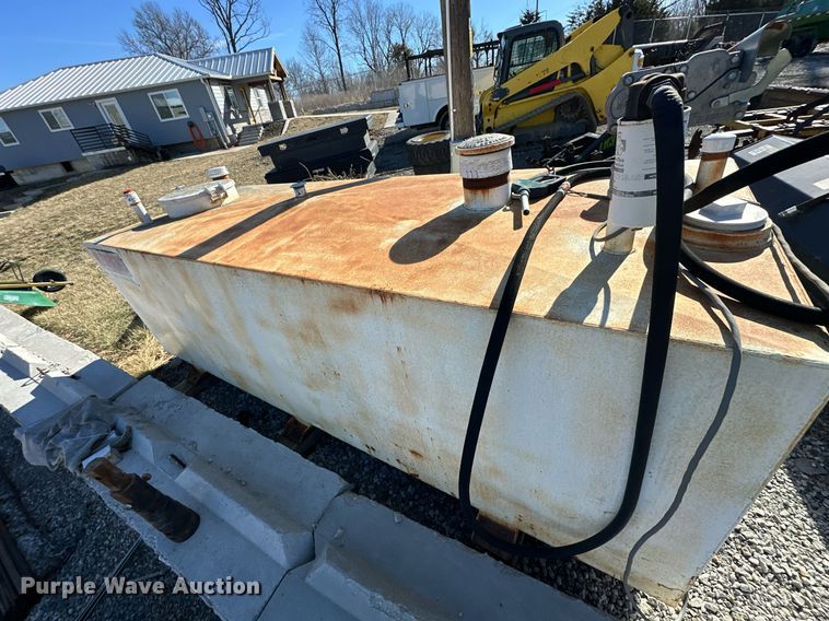 image for item EQ6673 Fuel tank