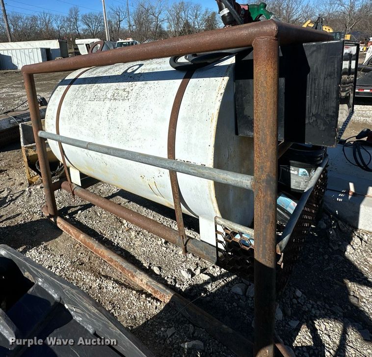 image for item EQ6674 Fuel tank