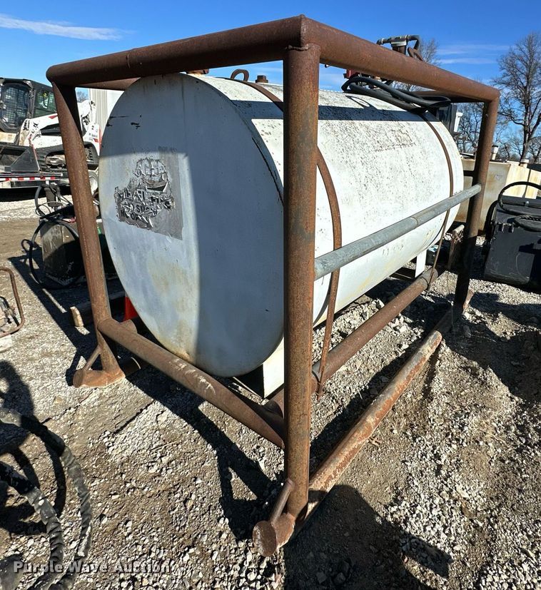 image for item EQ6674 Fuel tank