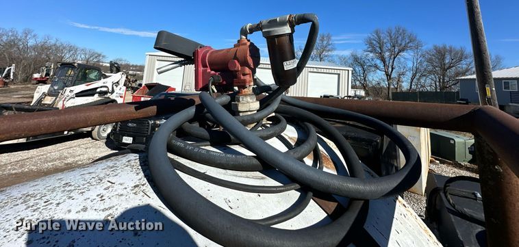 image for item EQ6674 Fuel tank