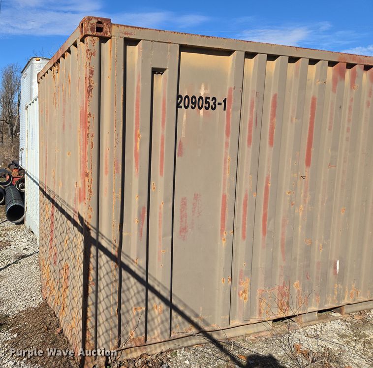 image for item EQ6676 1983 shipping container 