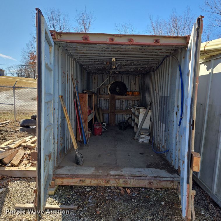 image for item EQ6676 1983 shipping container 