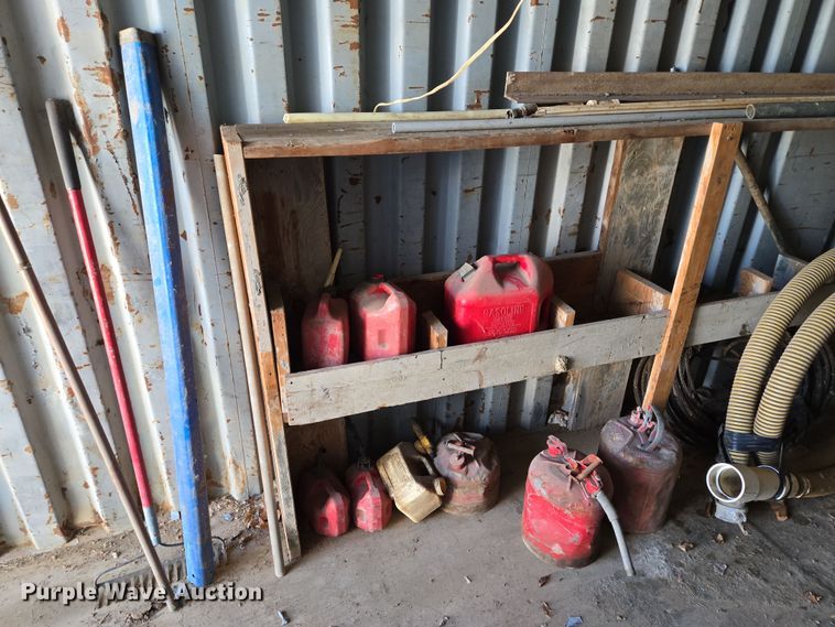 image for item EQ6676 1983 shipping container 