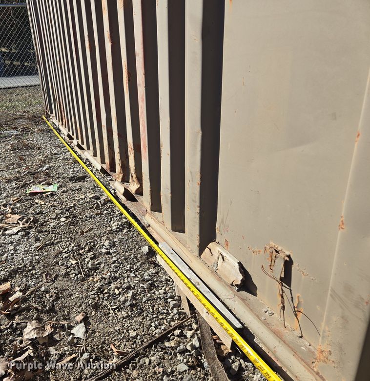 image for item EQ6676 1983 shipping container 