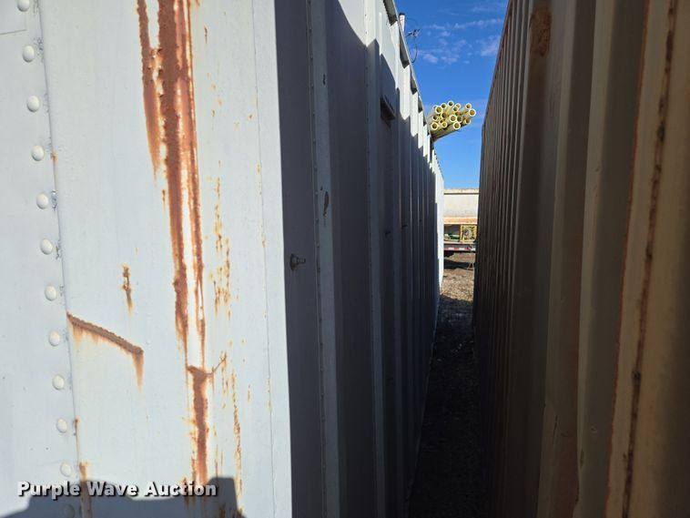 image for item EQ6677 Shipping container 