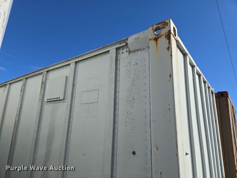 image for item EQ6677 Shipping container 