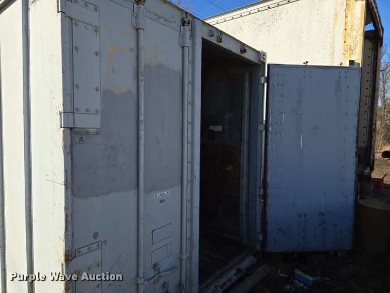 image for item EQ6677 Shipping container 