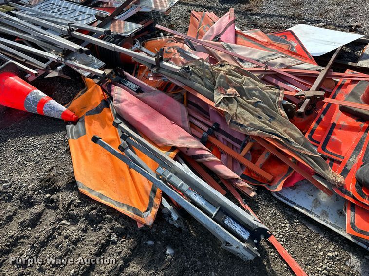 image for item EQ6679 Road safety equipment