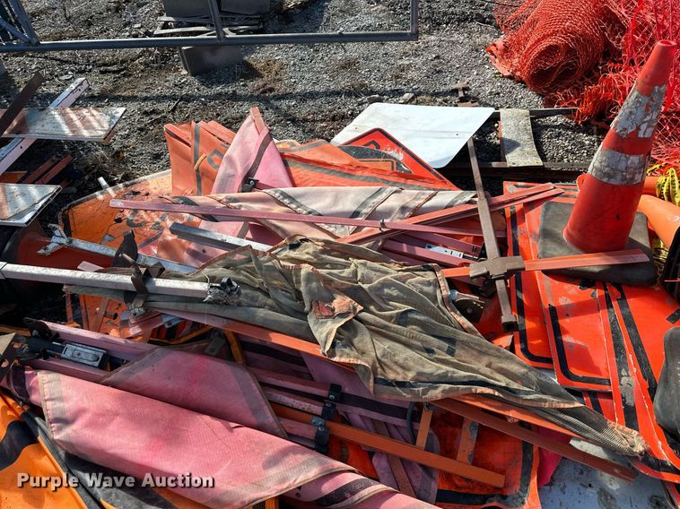 image for item EQ6679 Road safety equipment