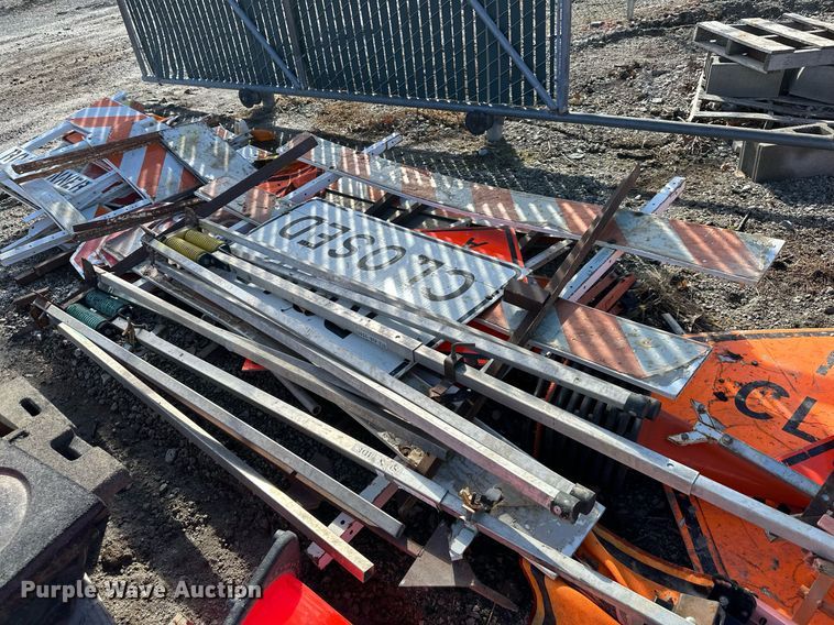 image for item EQ6679 Road safety equipment