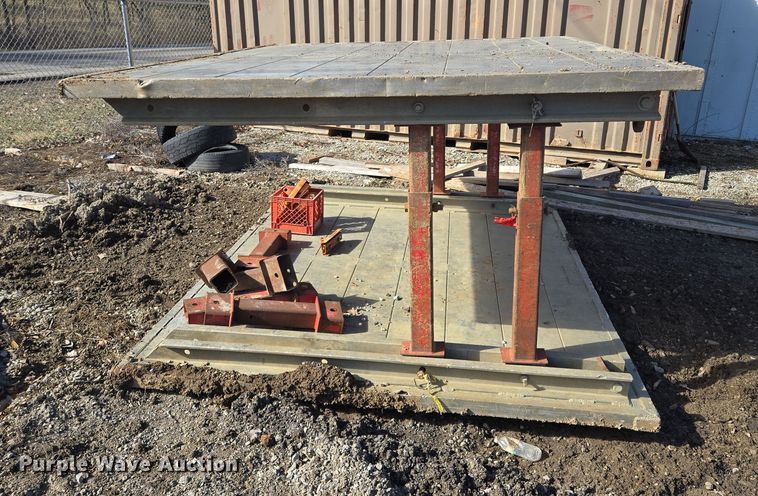 image for item EQ6680 Trench box 