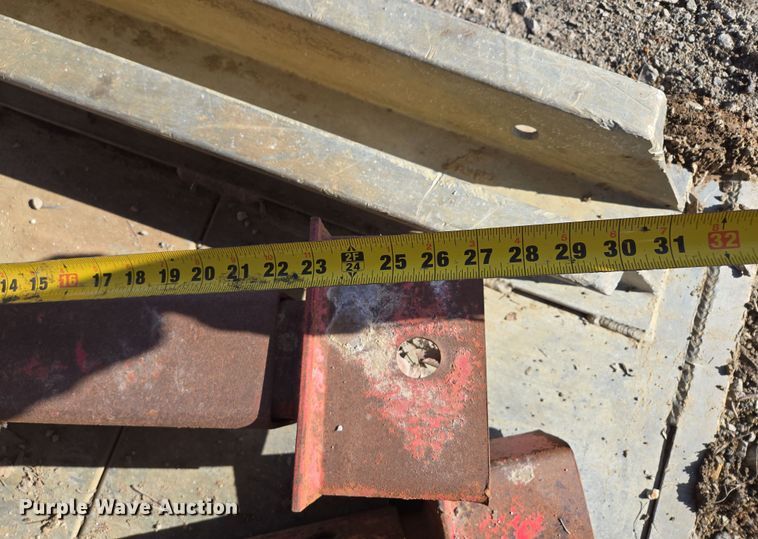 image for item EQ6680 Trench box 