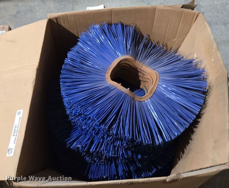 image for item EQ6783 (20) broom heads 