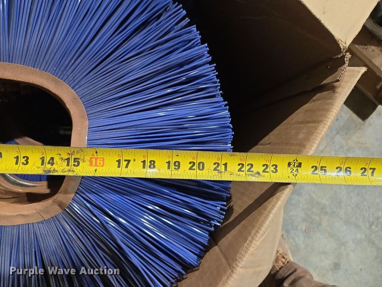 image for item EQ6783 (20) broom heads 