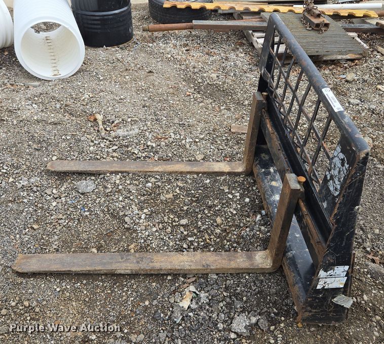 image for item EQ6789 Skid steer forks