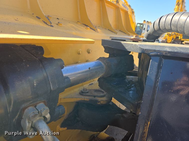 image for item ER5150 2018 John Deere 950K dozer