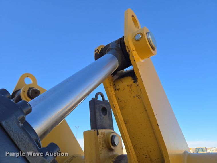 image for item ER5150 2018 John Deere 950K dozer