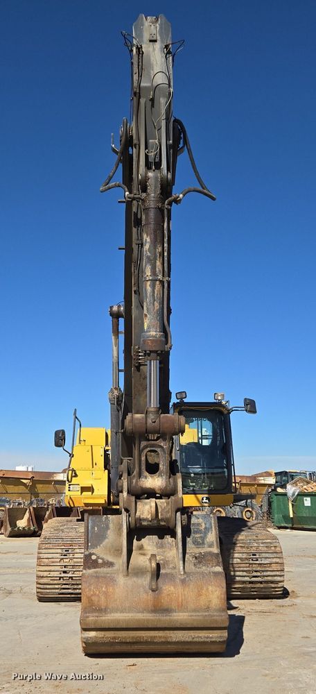 image for item ER5151 2006 John Deere 450D LC excavator