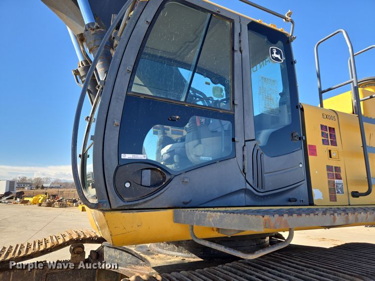 image for item ER5151 2006 John Deere 450D LC excavator
