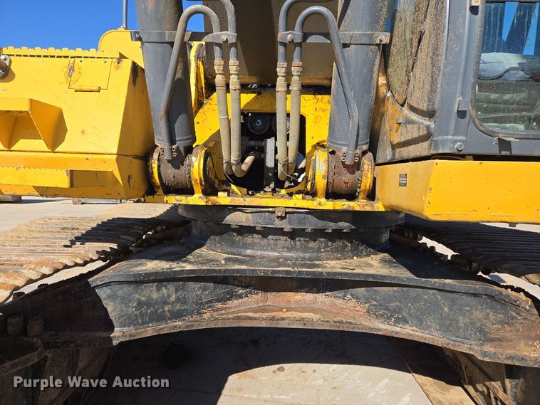 image for item ER5151 2006 John Deere 450D LC excavator