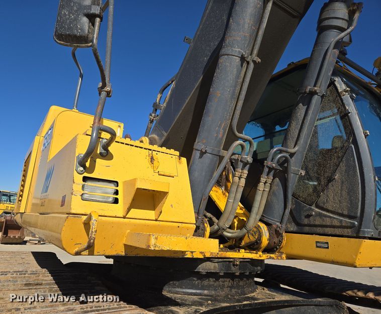 image for item ER5151 2006 John Deere 450D LC excavator