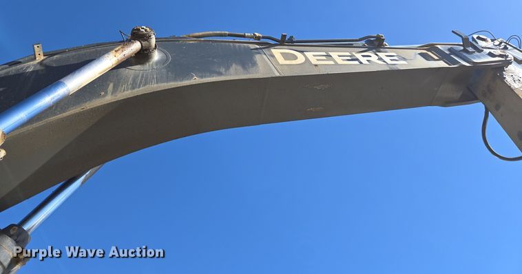 image for item ER5151 2006 John Deere 450D LC excavator