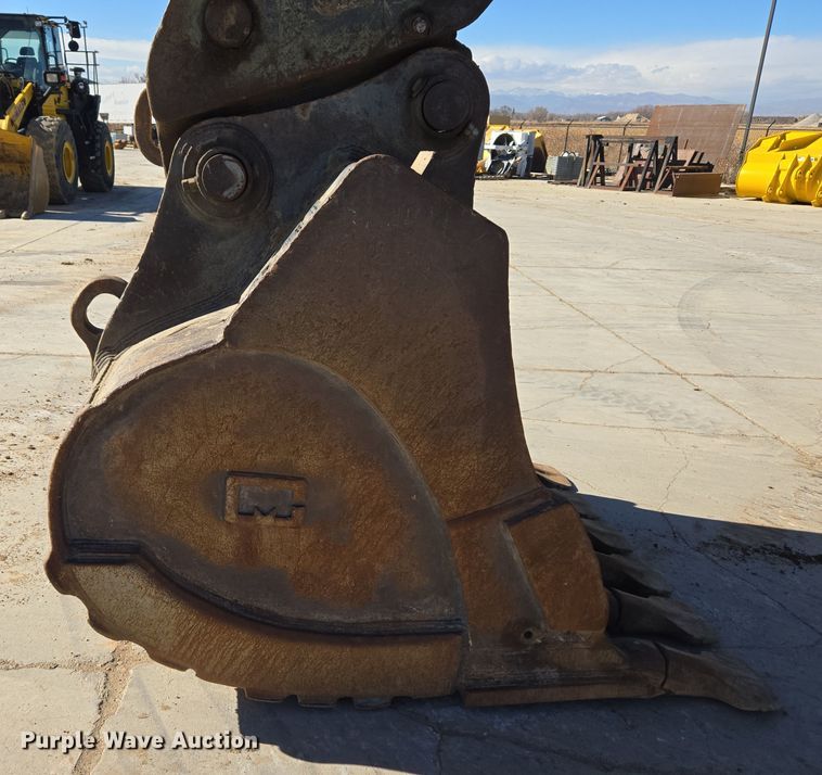 image for item ER5151 2006 John Deere 450D LC excavator