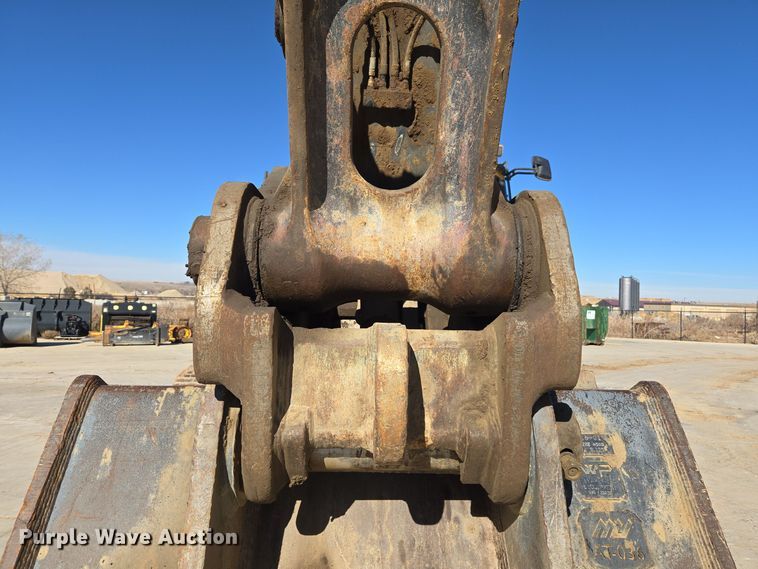 image for item ER5151 2006 John Deere 450D LC excavator