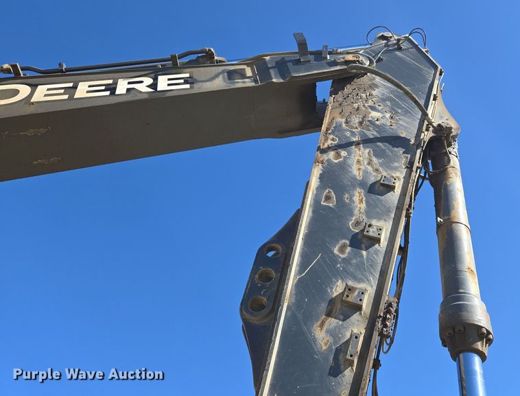 image for item ER5151 2006 John Deere 450D LC excavator