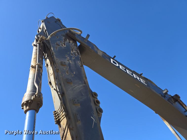 image for item ER5151 2006 John Deere 450D LC excavator