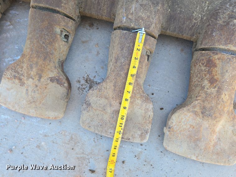 image for item ER5151 2006 John Deere 450D LC excavator