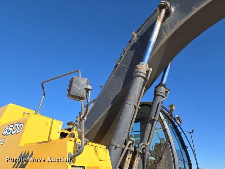 image for item ER5151 2006 John Deere 450D LC excavator