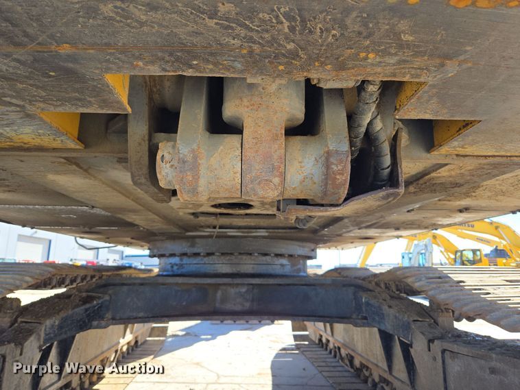 image for item ER5151 2006 John Deere 450D LC excavator